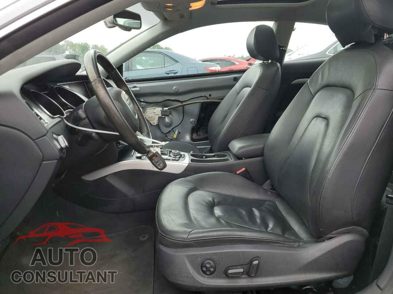 AUDI A5 2011 - WAULFAFR4BA024643