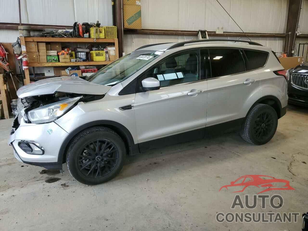 FORD ESCAPE 2017 - 1FMCU9G98HUE80377