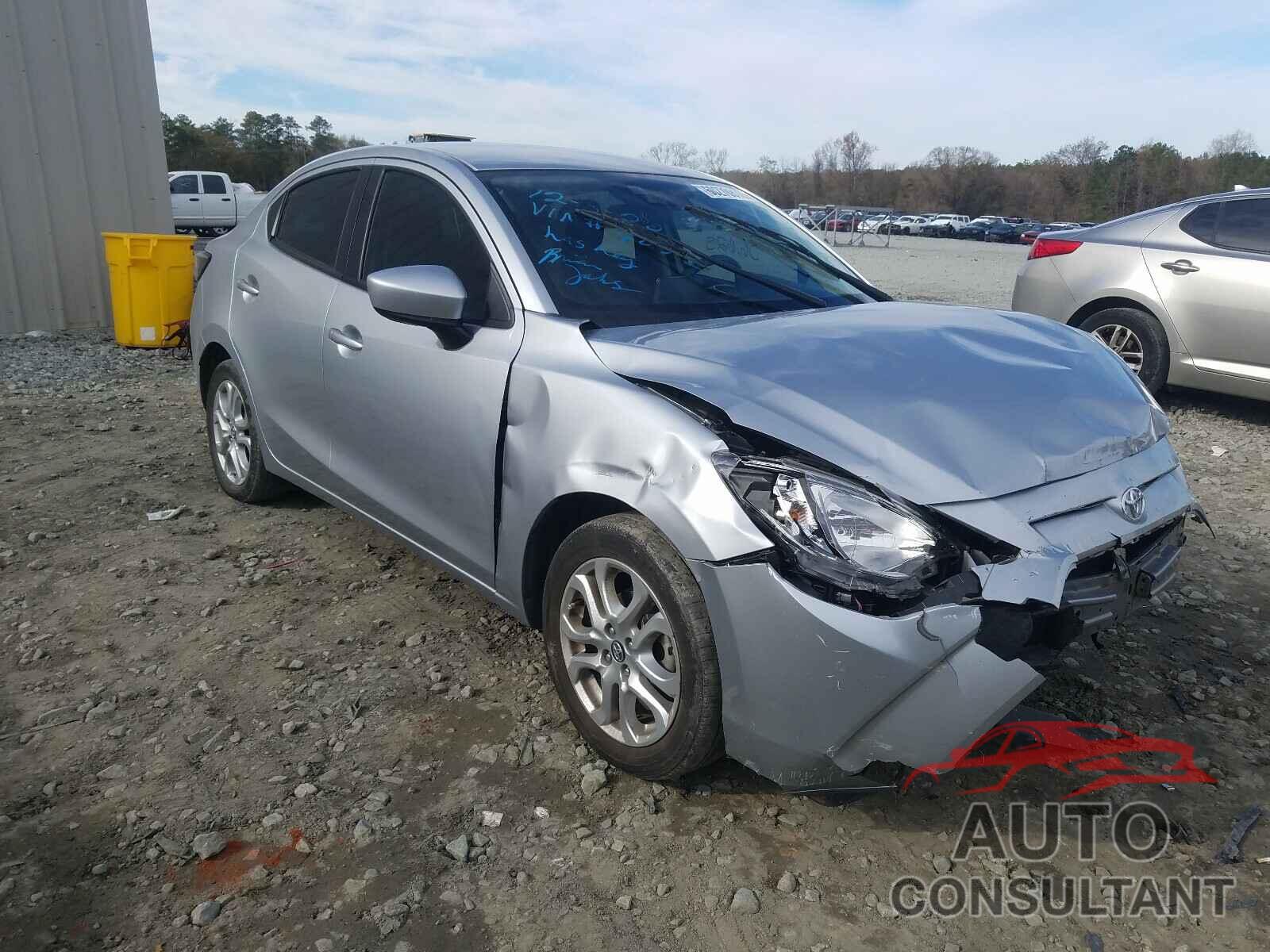 TOYOTA YARIS 2017 - 3MYDLBYVXHY184032