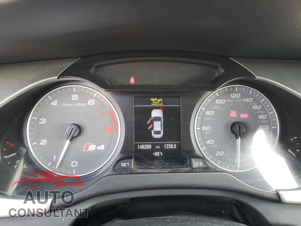 AUDI S4/RS4 2012 - WAUMGAFL1CA005384