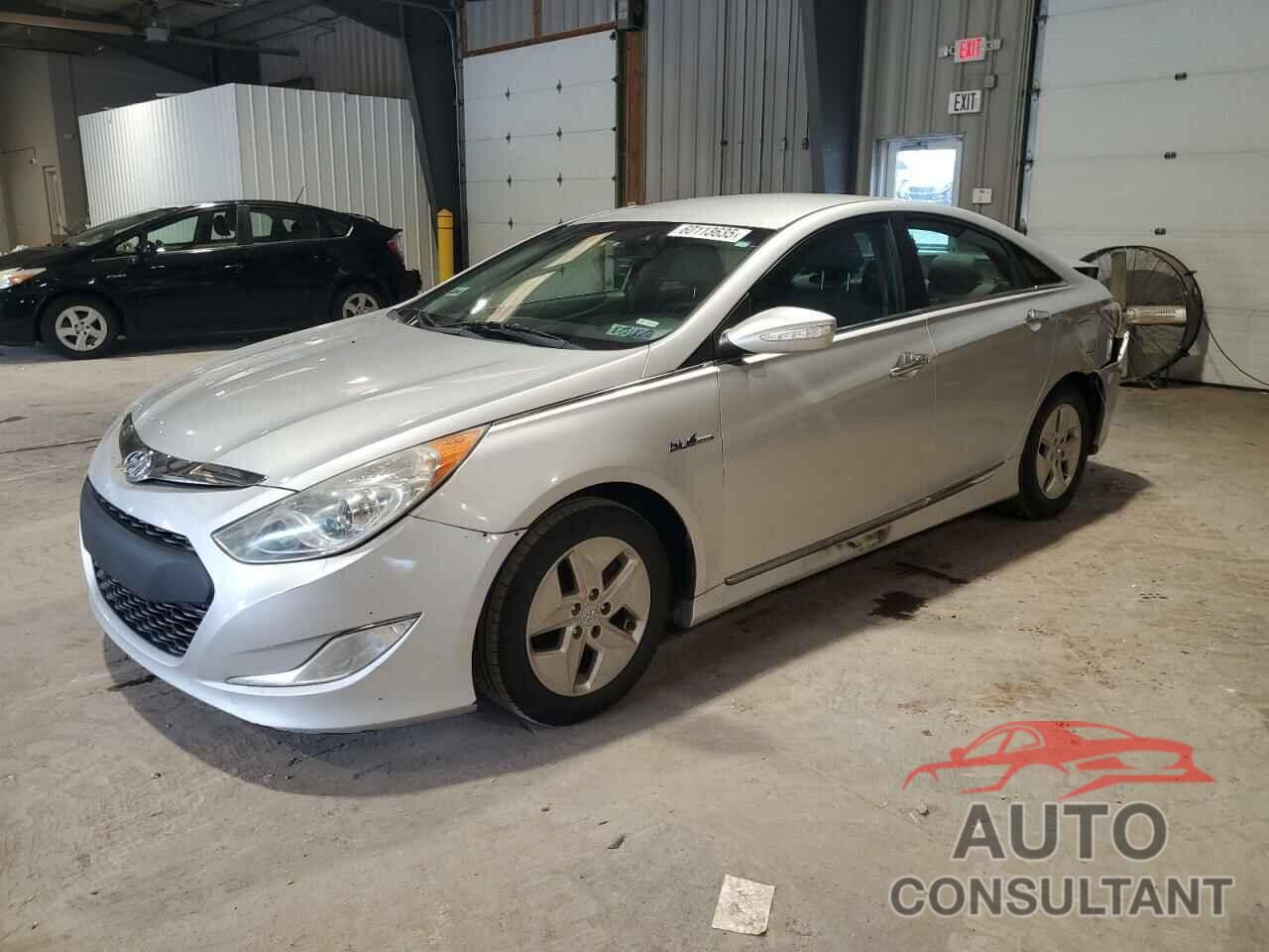 HYUNDAI SONATA 2012 - KMHEC4A44CA020493