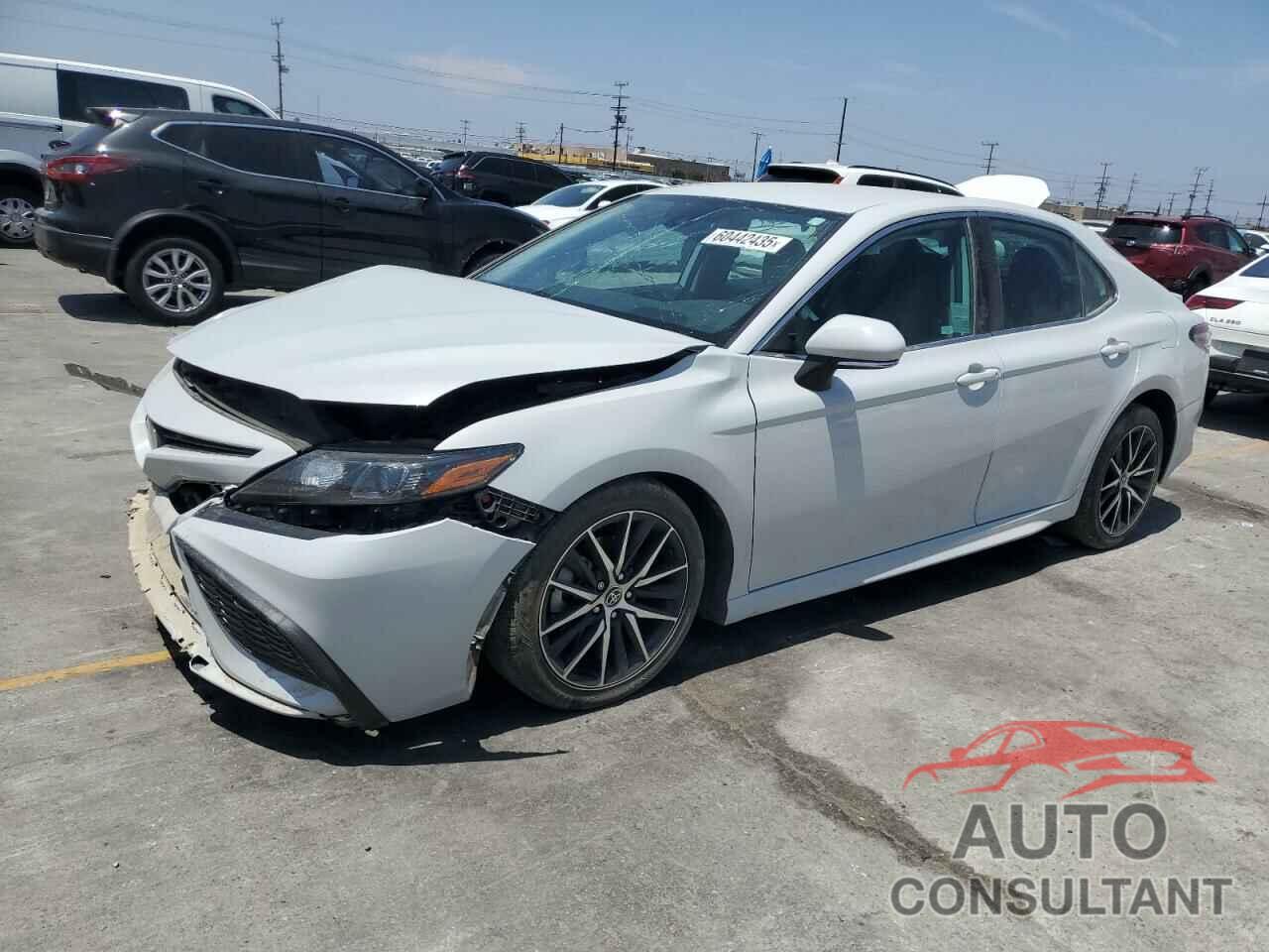 TOYOTA CAMRY 2022 - 4T1G11AK8NU053560