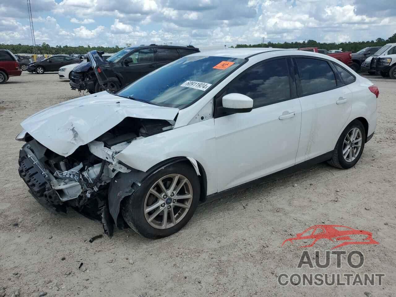 FORD FOCUS 2018 - 1FADP3F29JL324822