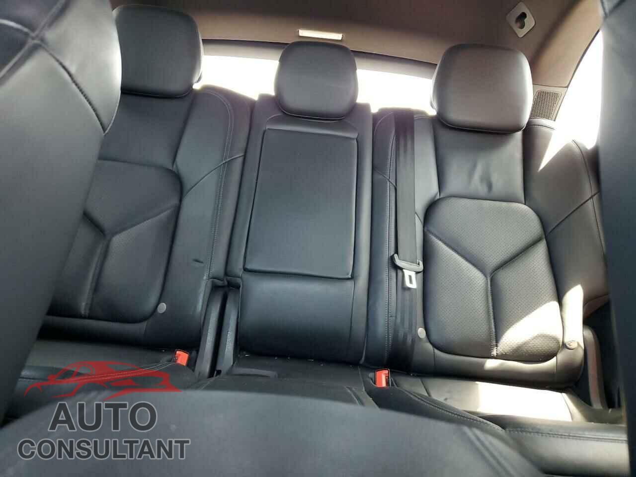 PORSCHE CAYENNE 2011 - WP1AE2A29BLA91738