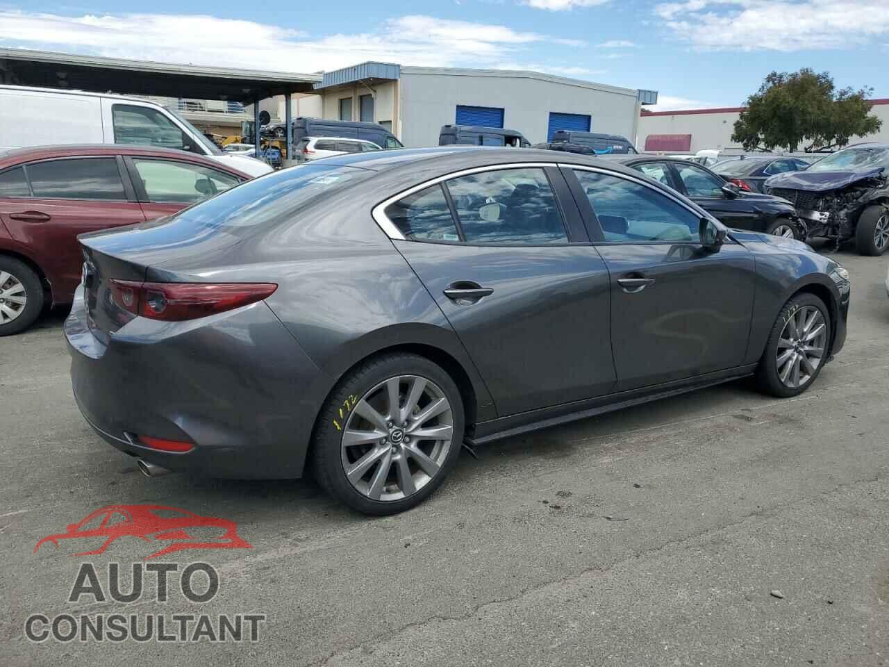 MAZDA 3 2021 - JM1BPABL7M1329182