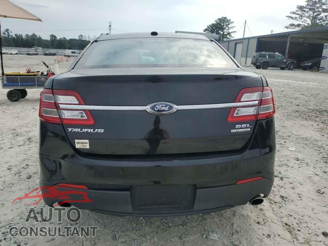 FORD TAURUS 2016 - 1FAHP2E82GG109821