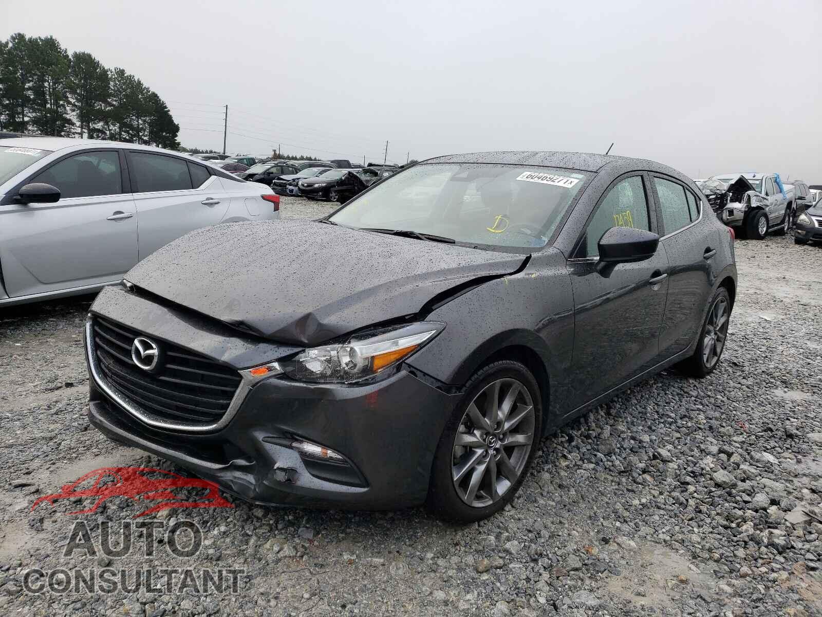 MAZDA 3 2018 - 3MZBN1L36JM266785