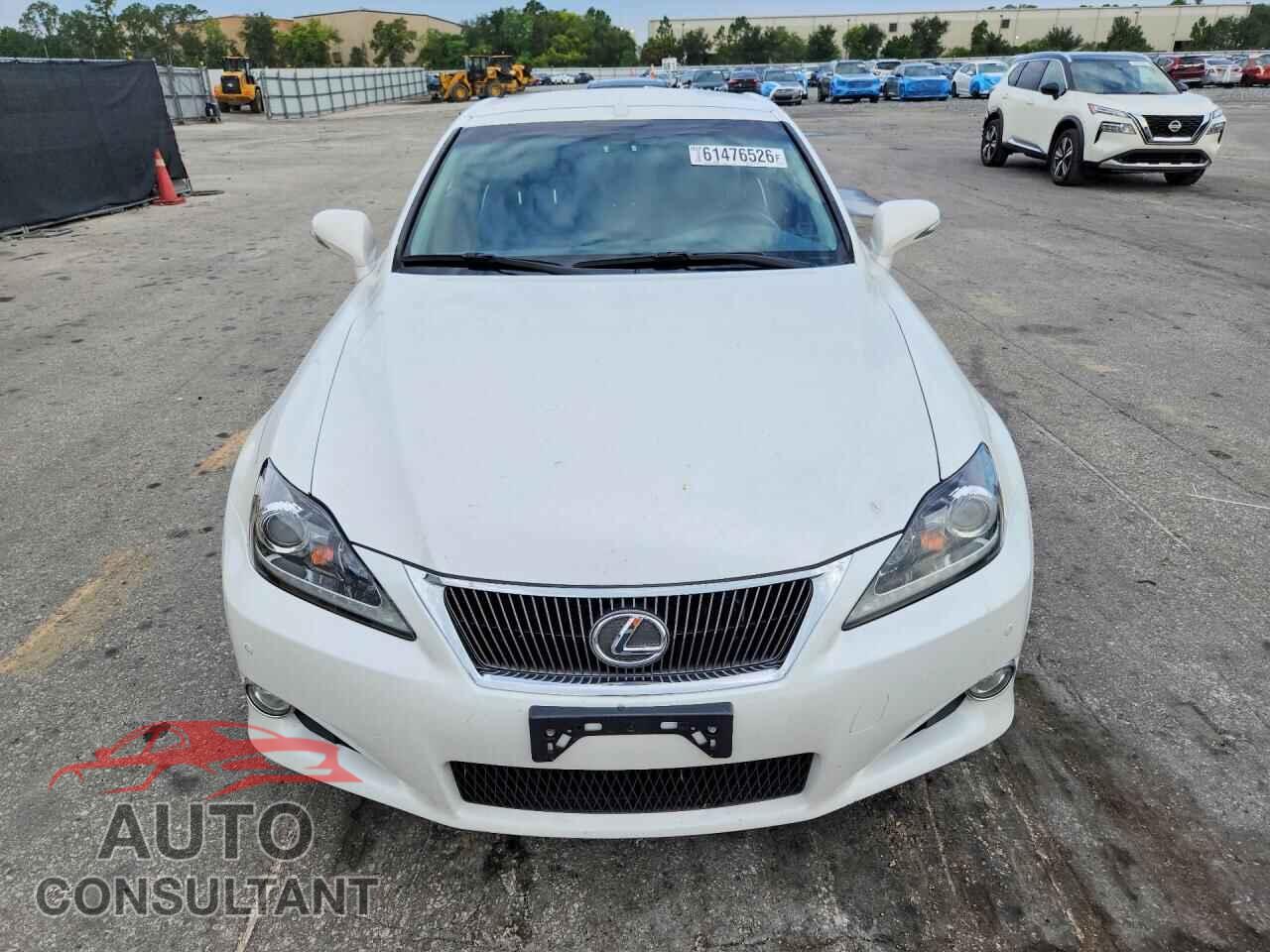 LEXUS IS 2015 - JTHFF2C29F2532084