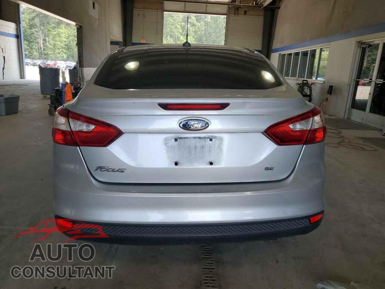 FORD FOCUS 2014 - 1FADP3F26EL280123