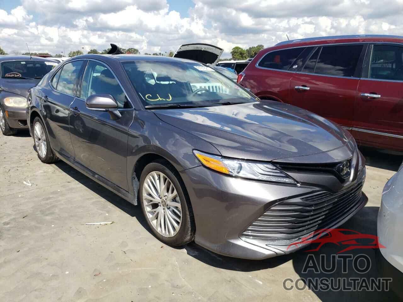 TOYOTA CAMRY 2020 - 4T1F11AK1LU988718