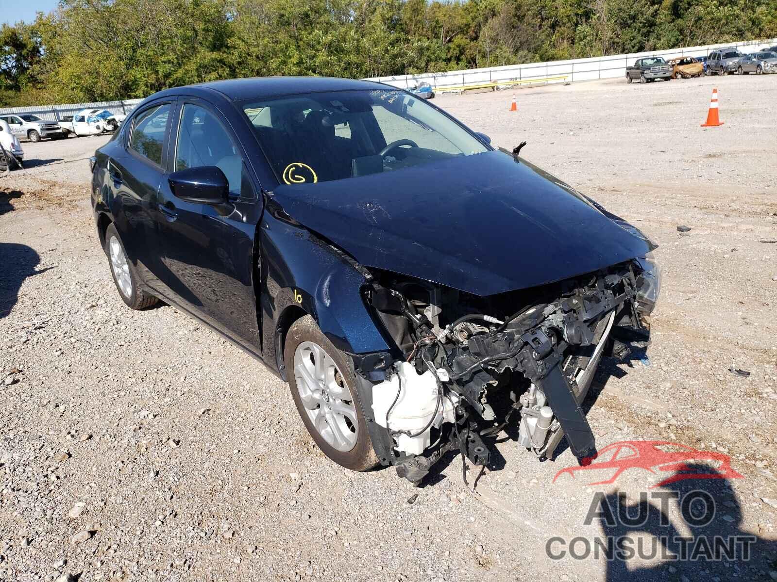TOYOTA YARIS 2018 - 3MYDLBYV4JY328082