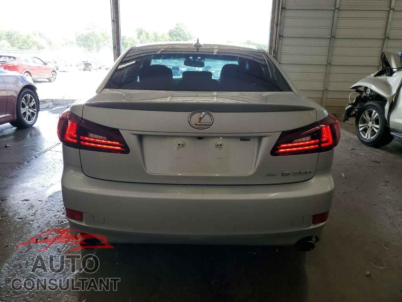 LEXUS IS 2011 - JTHCE5C24B5000693