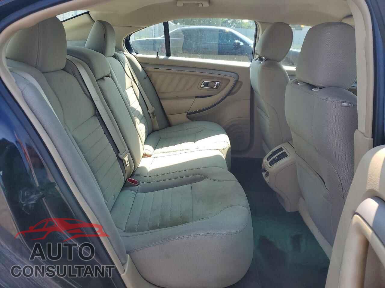 FORD TAURUS 2017 - 1FAHP2D82HG143003