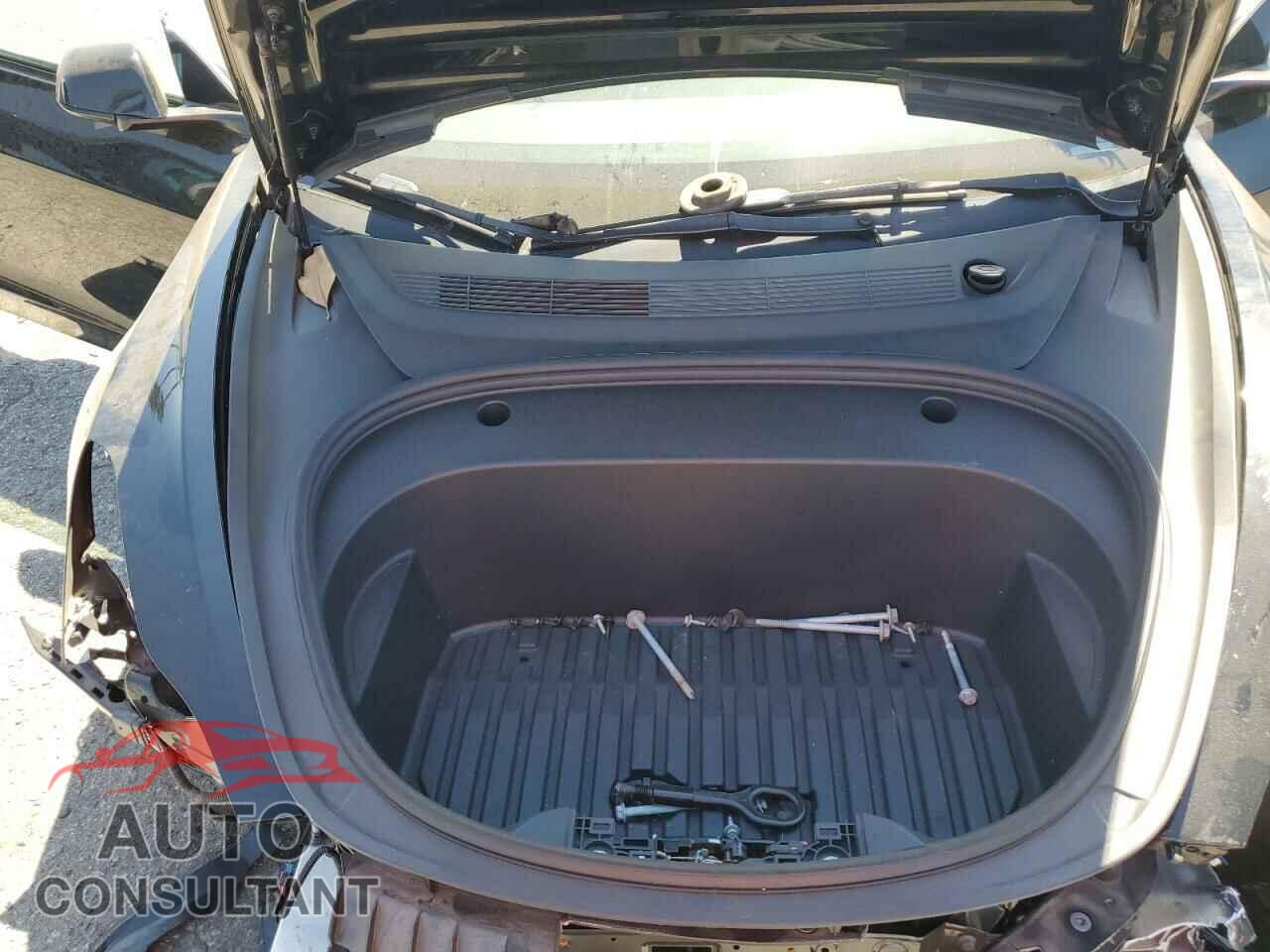 TESLA MODEL 3 2022 - 5YJ3E1EA3NF190505