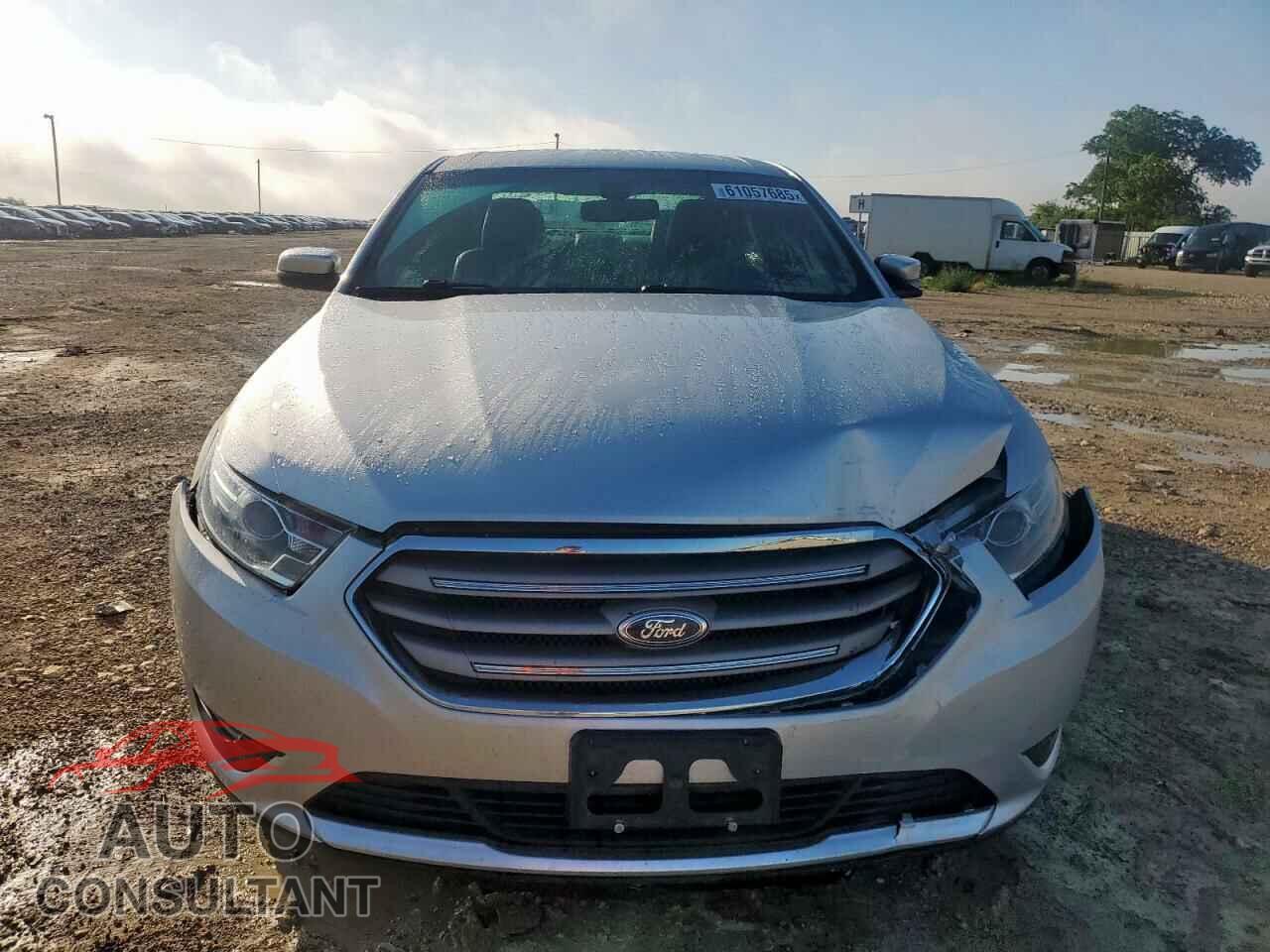 FORD TAURUS 2013 - 1FAHP2E98DG161927