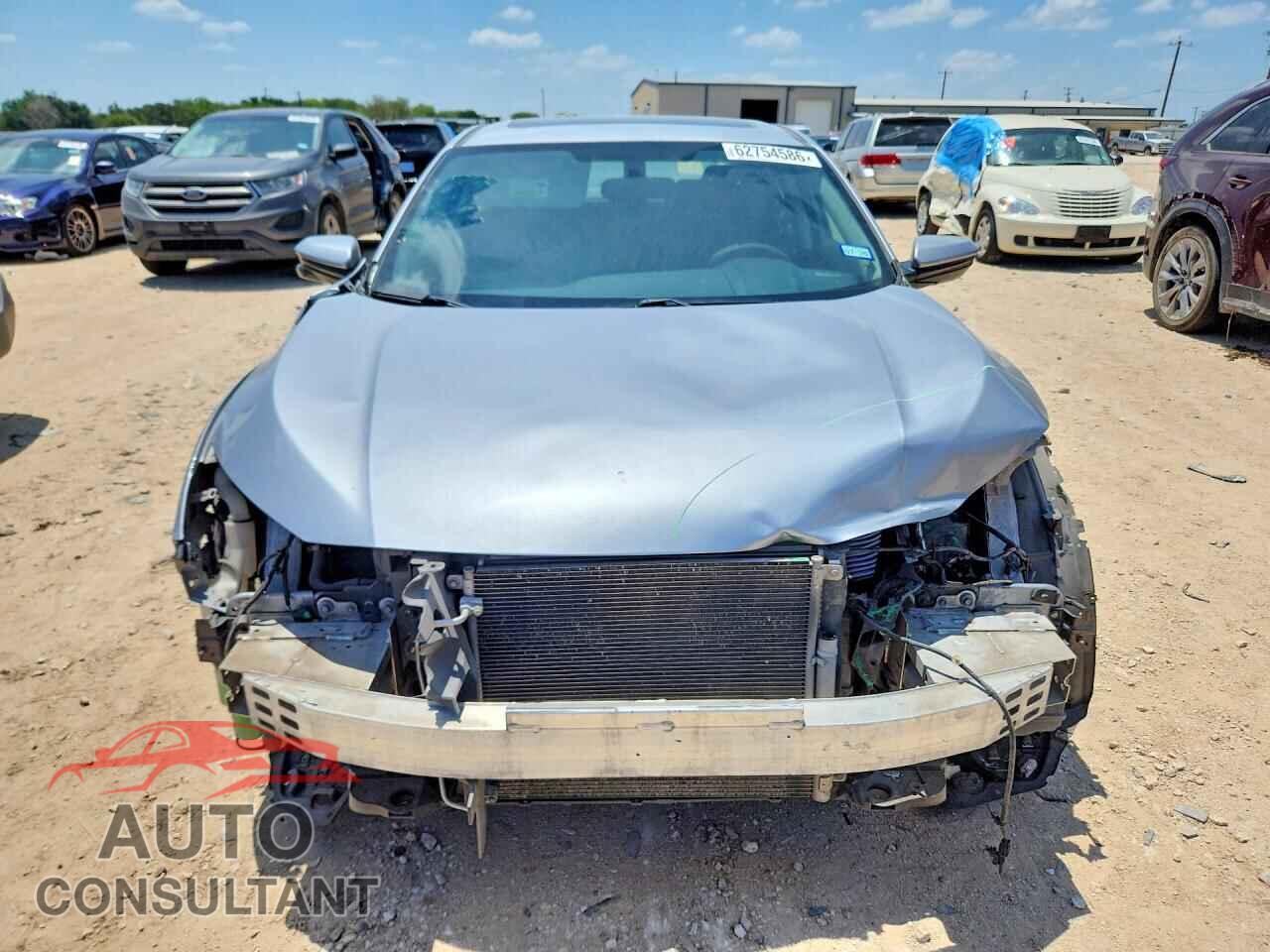 HONDA CIVIC 2018 - 2HGFC2F74JH581051