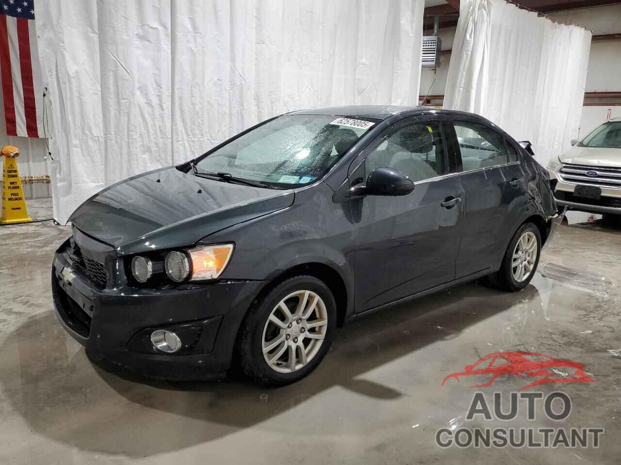 CHEVROLET SONIC 2014 - 1G1JC5SH1E4179279
