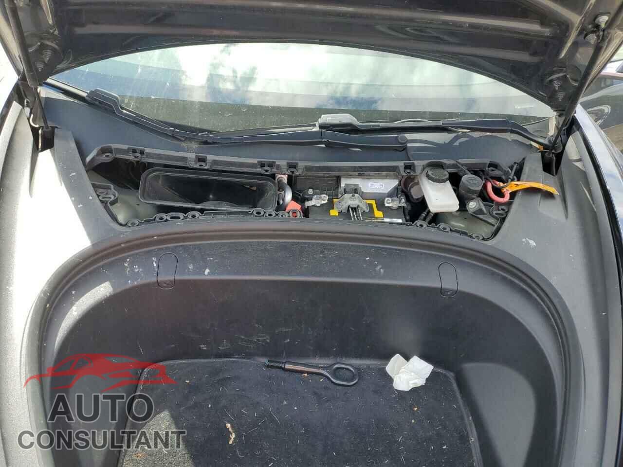 TESLA MODEL 3 2018 - 5YJ3E1EA9JF022040