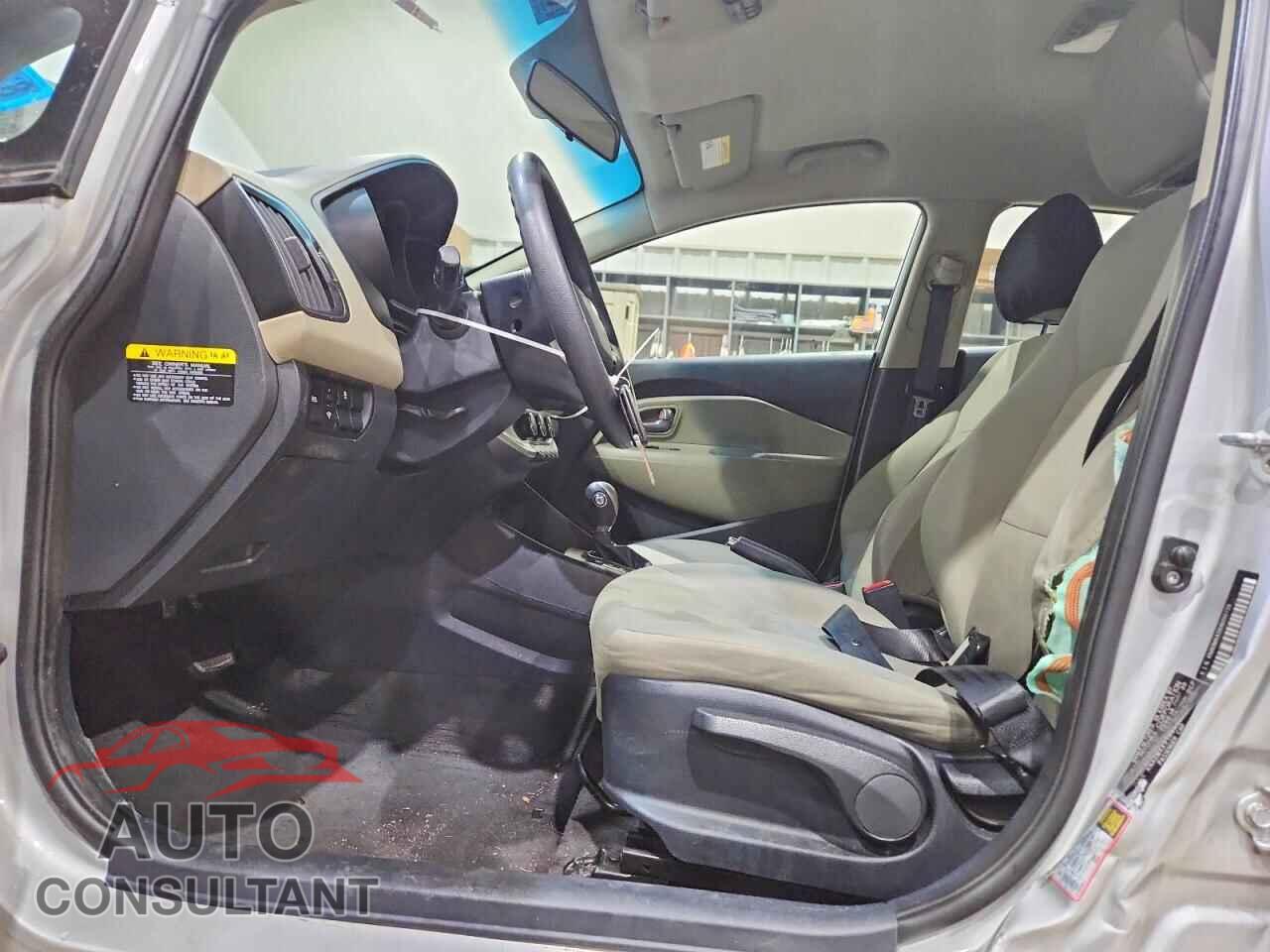 KIA RIO 2017 - KNADM4A31H6010726