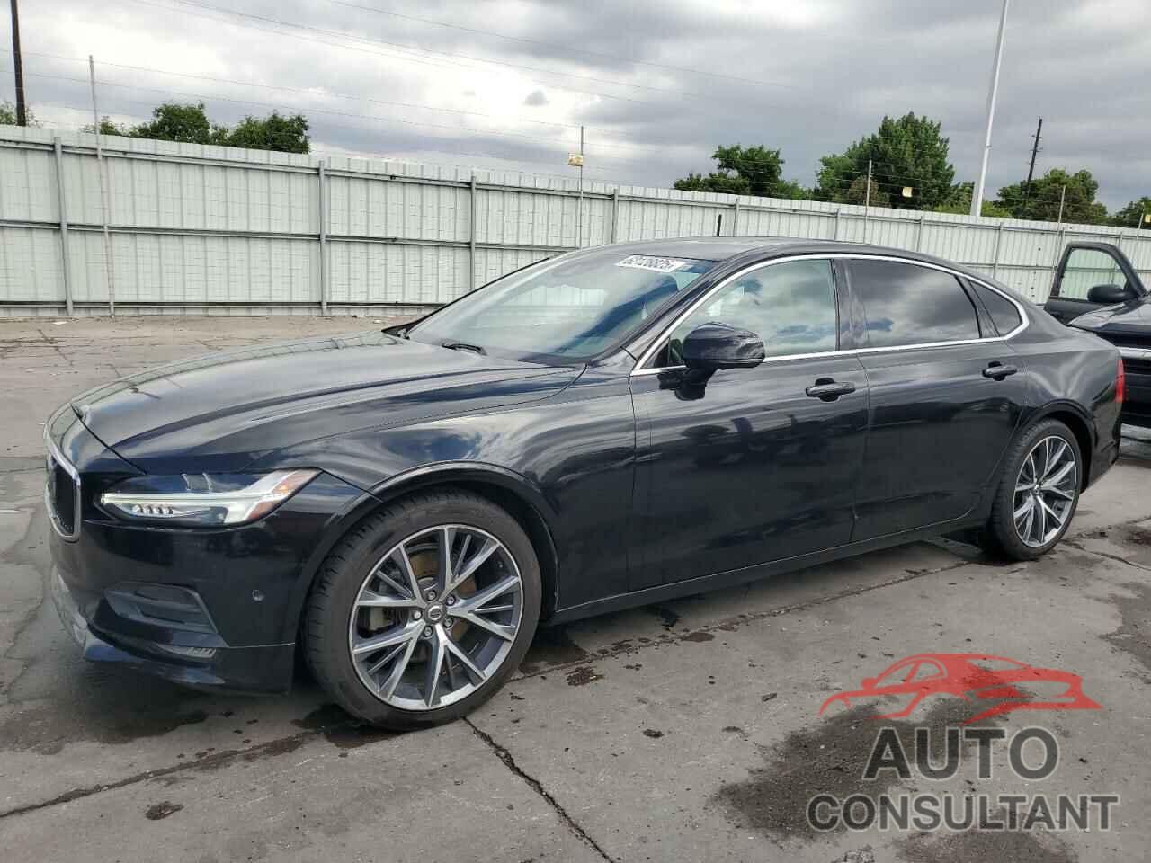 VOLVO S90 2018 - LVY982MK9JP023754
