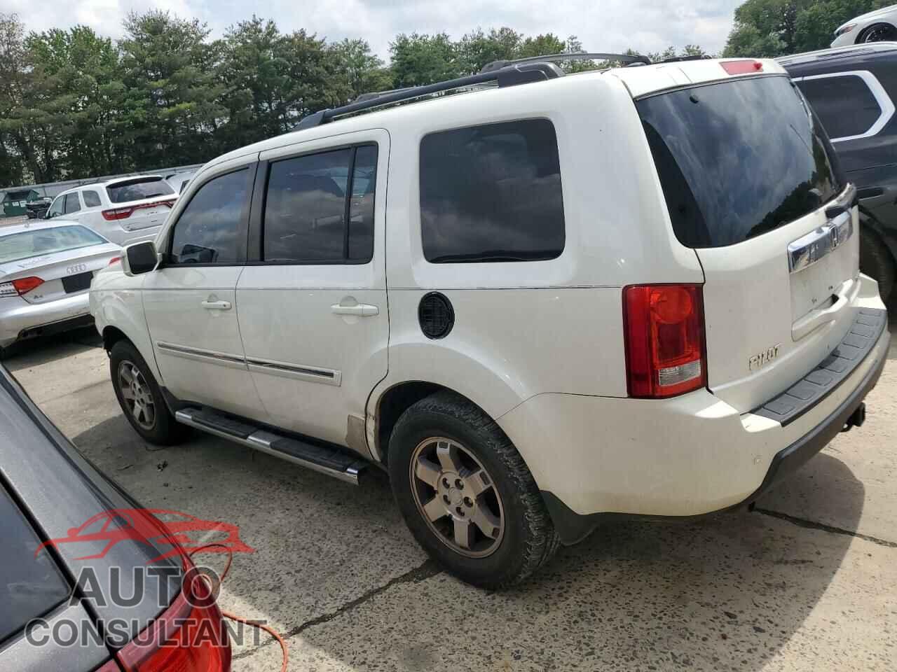 HONDA PILOT 2011 - 5FNYF3H94BB053620