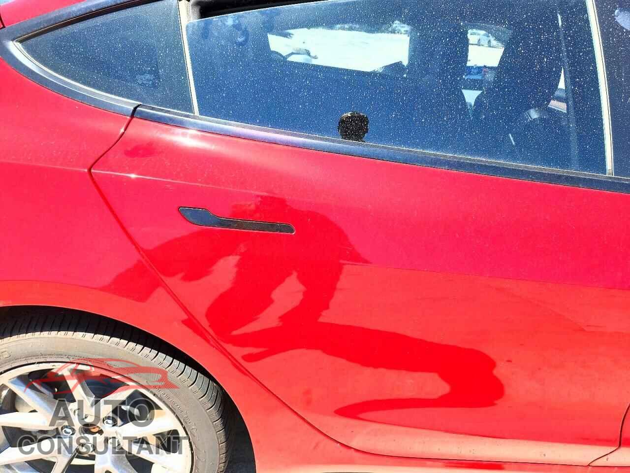 TESLA MODEL 3 2021 - 5YJ3E1EA5MF092672