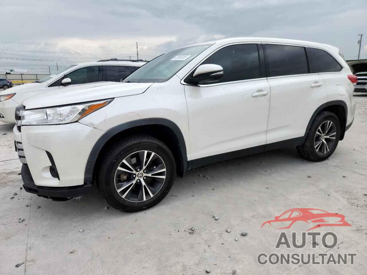 TOYOTA HIGHLANDER 2019 - 5TDZARFH7KS061268