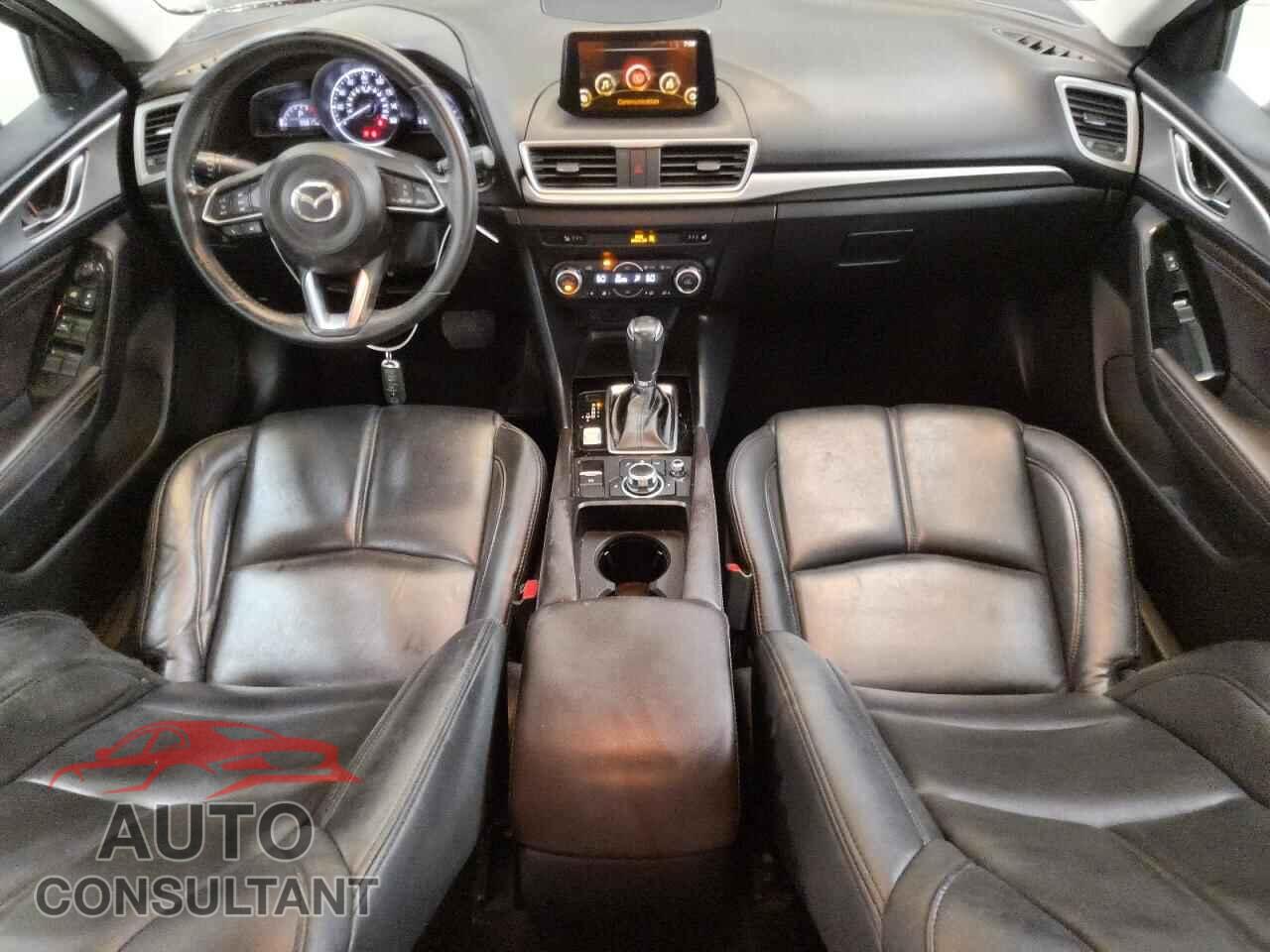 MAZDA 3 2018 - 3MZBN1V3XJM208224