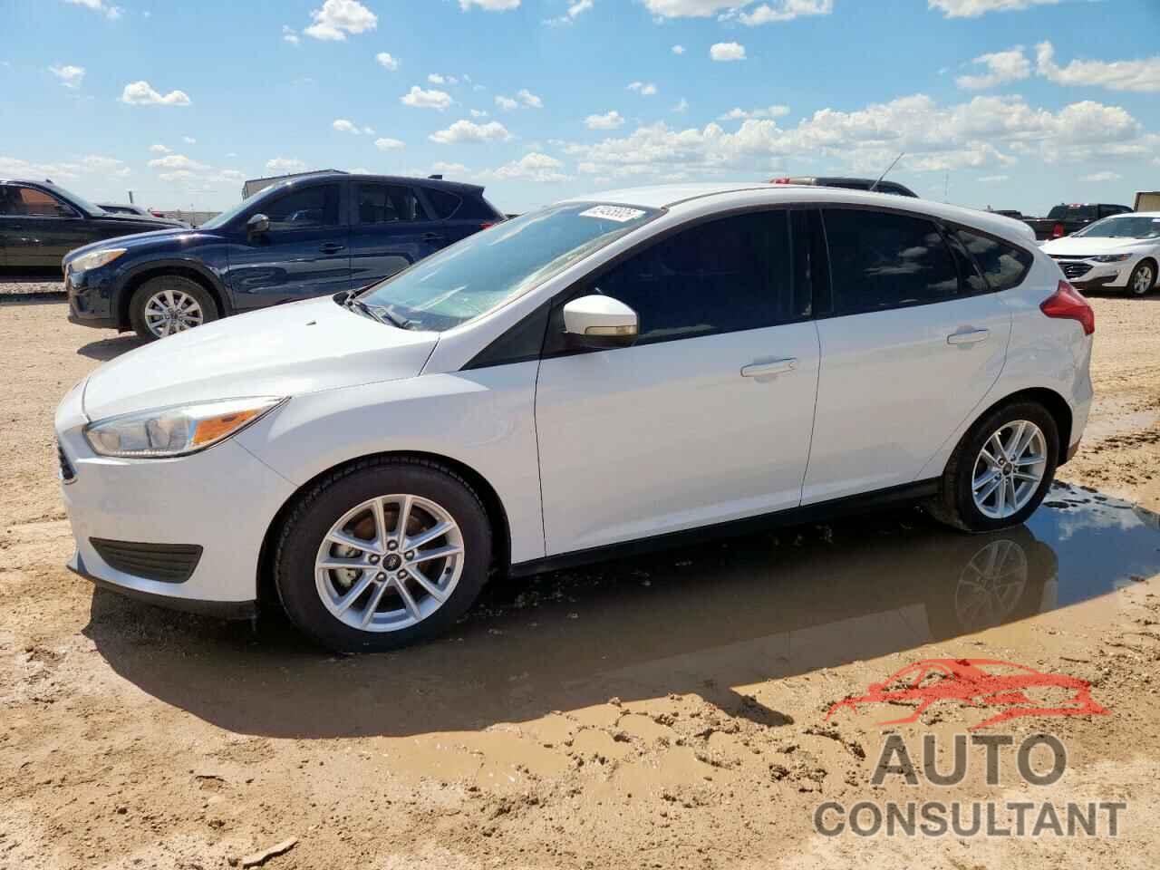FORD FOCUS 2018 - 1FADP3K23JL260217
