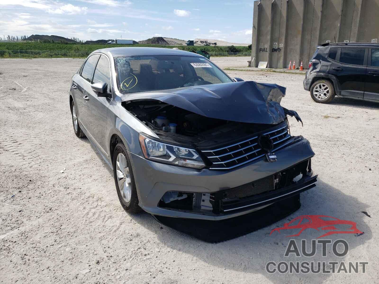 VOLKSWAGEN PASSAT 2017 - 1VWAT7A32HC035465