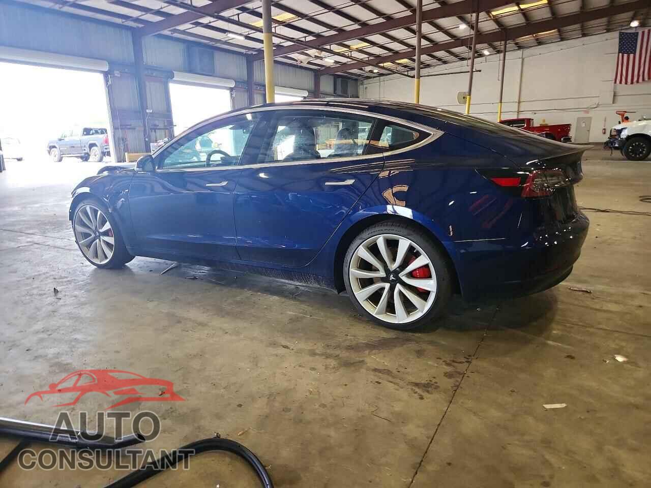 TESLA MODEL 3 2018 - 5YJ3E1EB9JF083929
