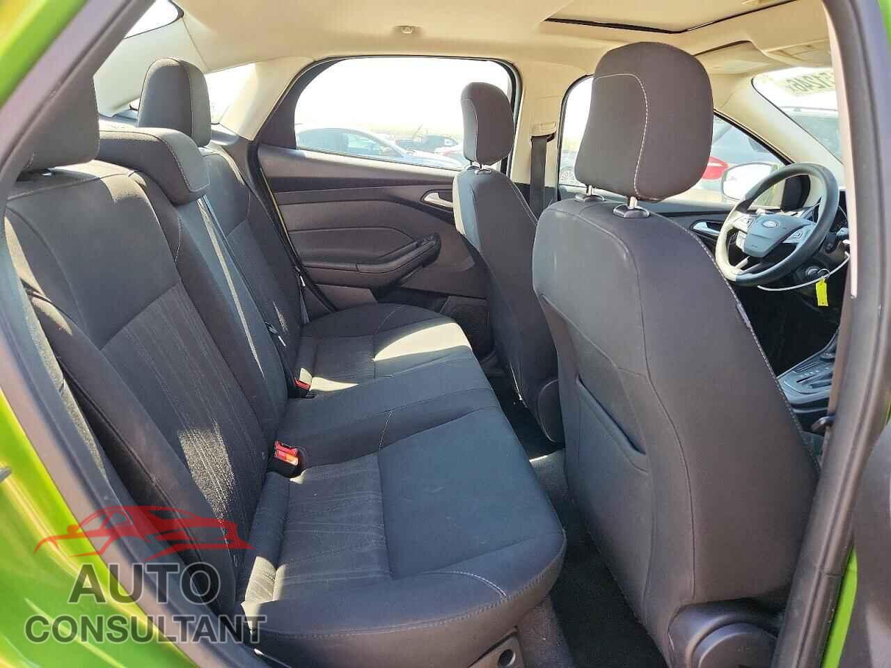 FORD FOCUS 2018 - 1FADP3H25JL314530