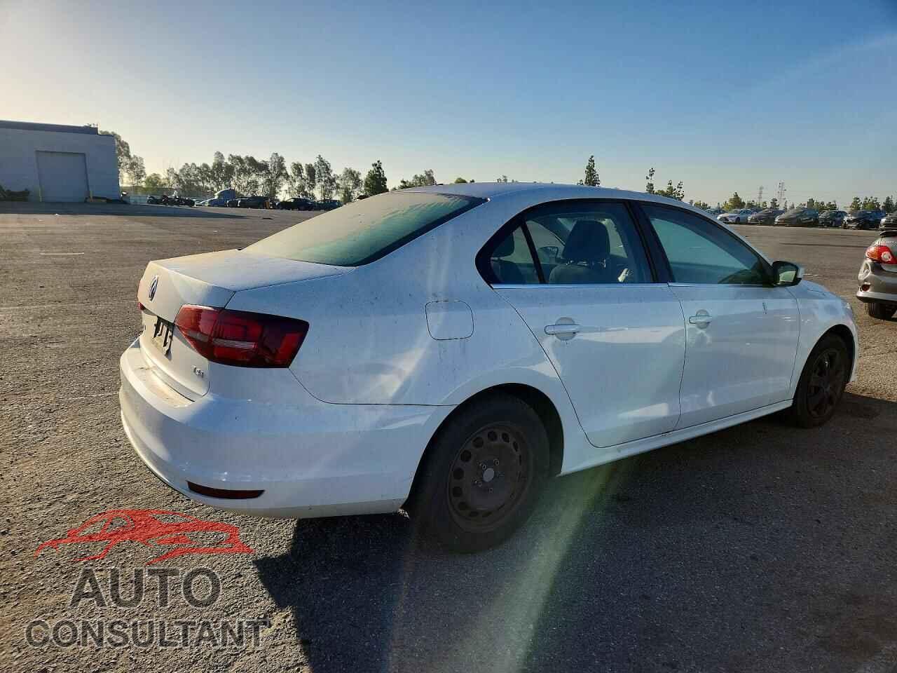 VOLKSWAGEN JETTA 2017 - 3VW2B7AJ7HM215450