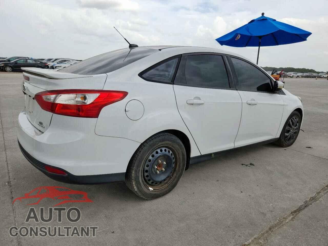 FORD FOCUS 2014 - 1FADP3F29EL351413