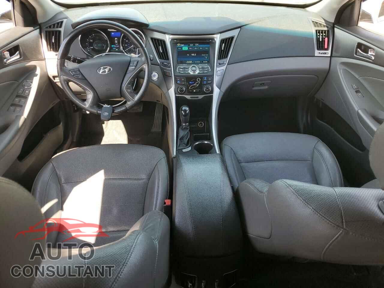 HYUNDAI SONATA 2012 - KMHEC4A4XCA040859