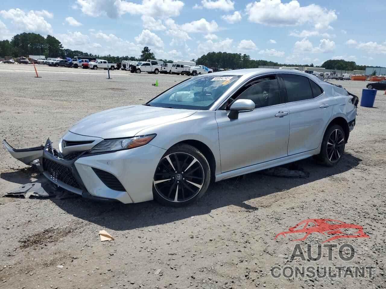 TOYOTA CAMRY 2018 - 4T1B61HK3JU053171