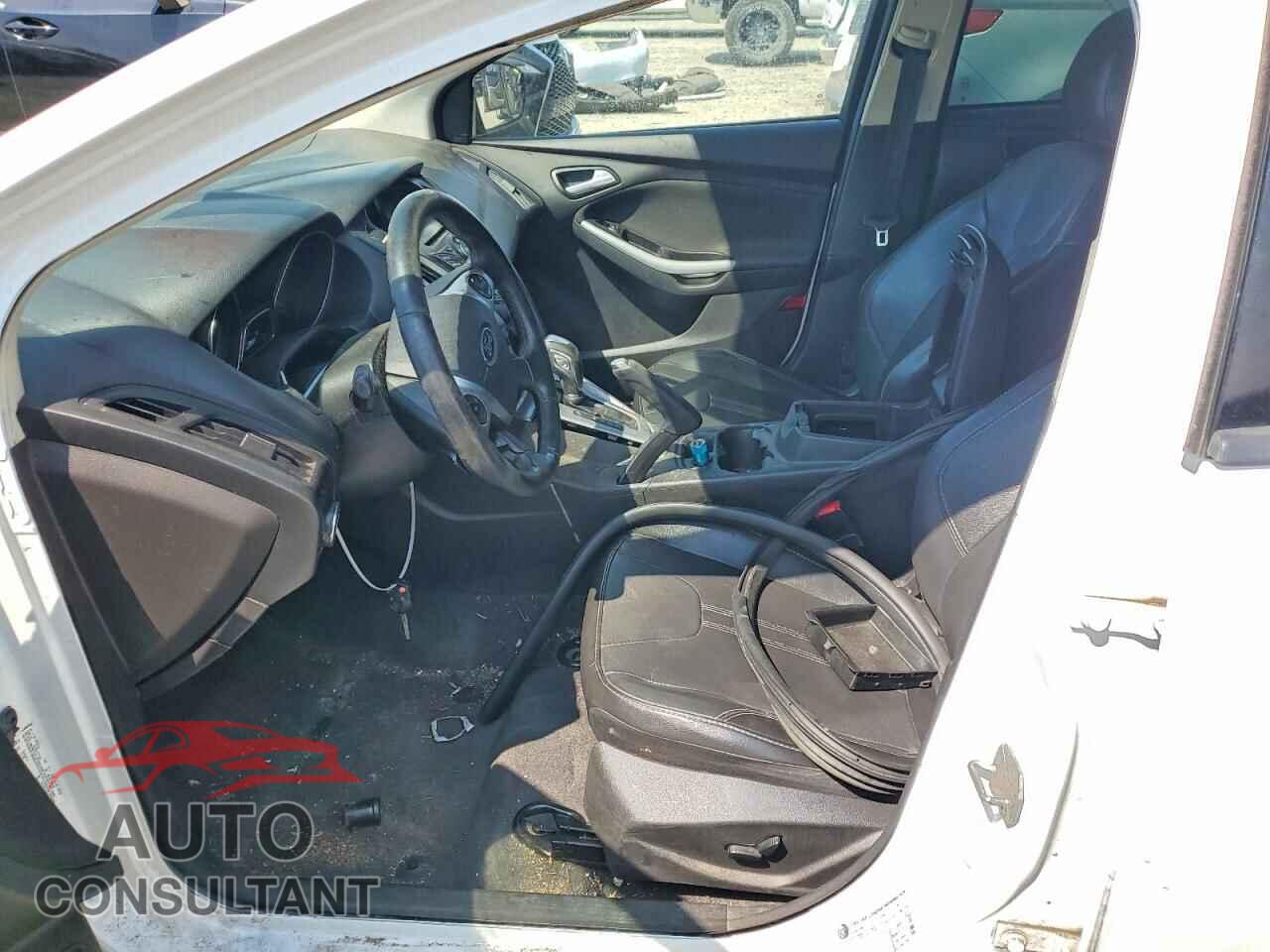FORD FOCUS 2014 - 1FADP3F21EL248213