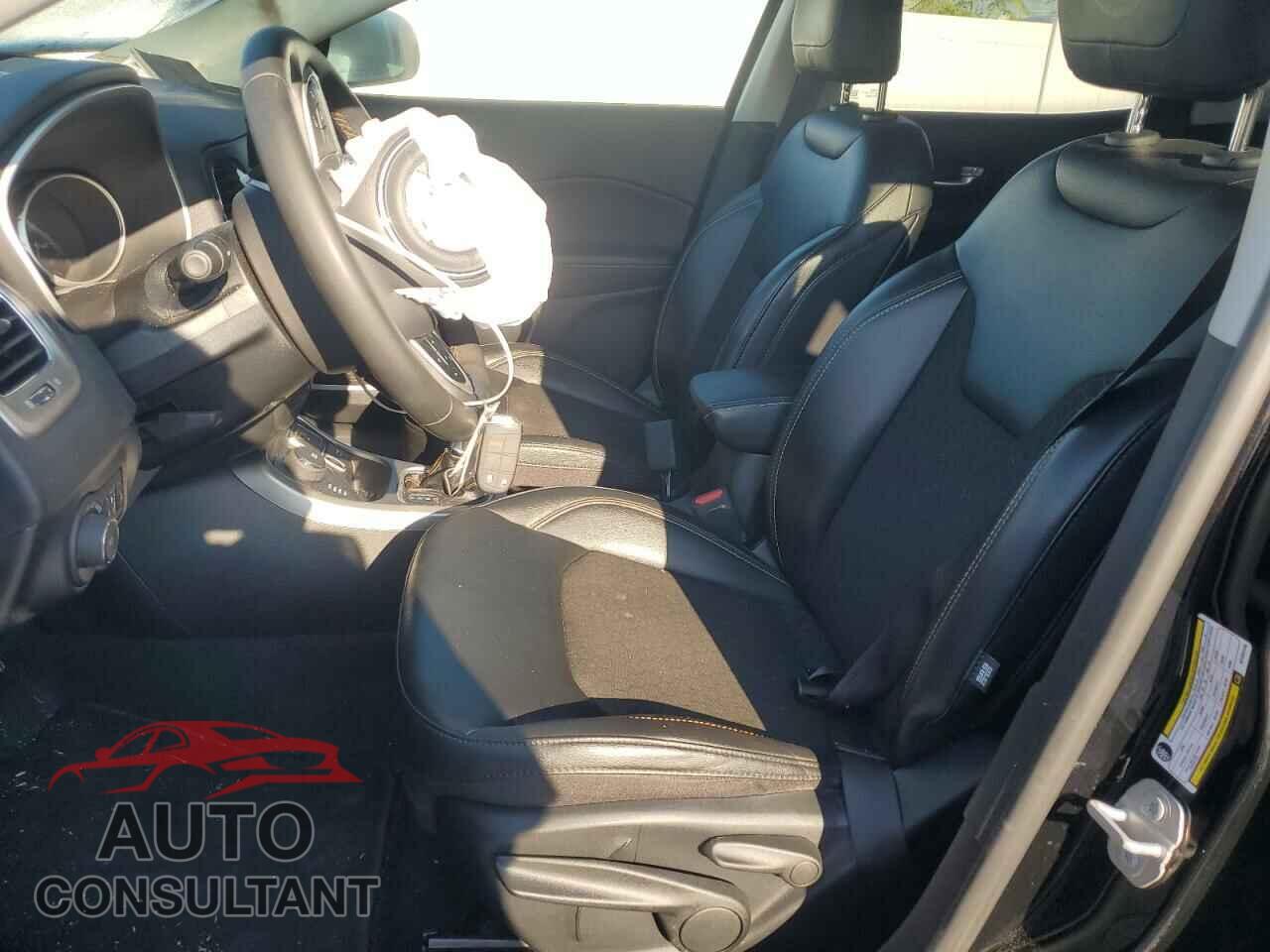 JEEP COMPASS 2021 - 3C4NJDBB8MT503146