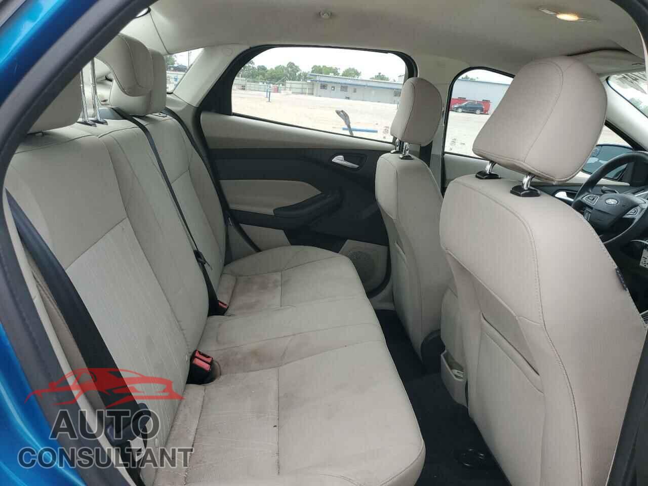 FORD FOCUS 2016 - 1FADP3F20GL360309