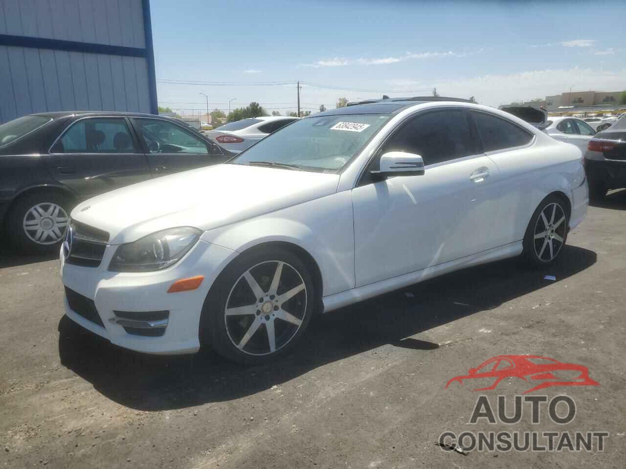 MERCEDES-BENZ C-CLASS 2015 - WDDGJ4HB8FG370143