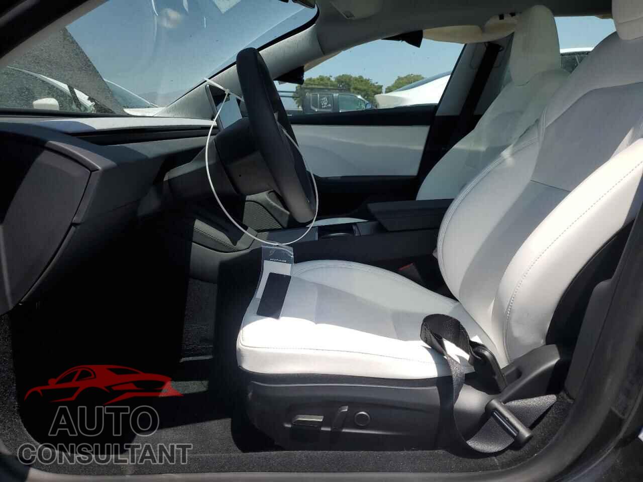 TESLA MODEL 3 2025 - 5YJ3E1EB0SF917801