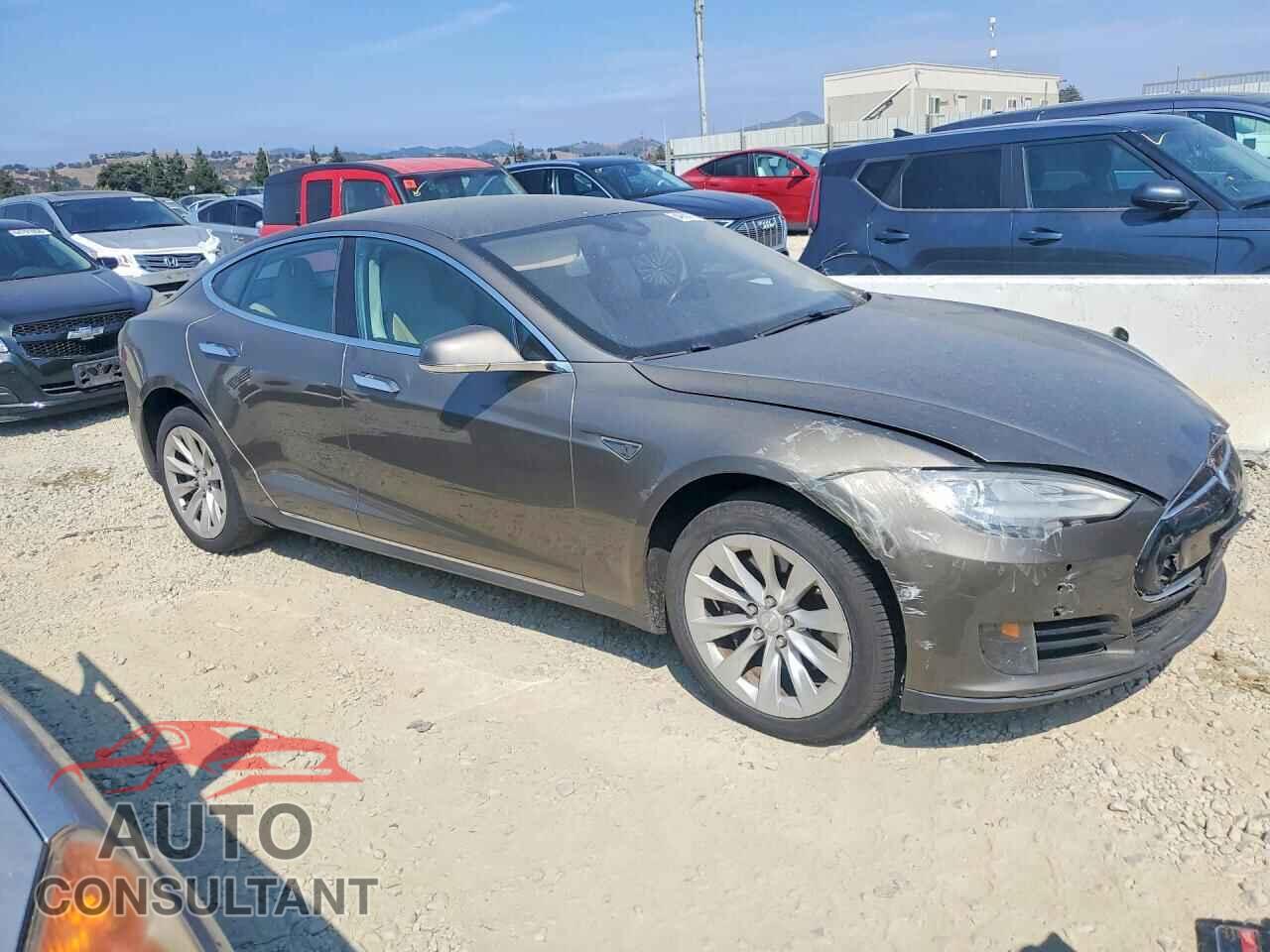 TESLA MODEL S 2016 - 5YJSA1E13GF133974