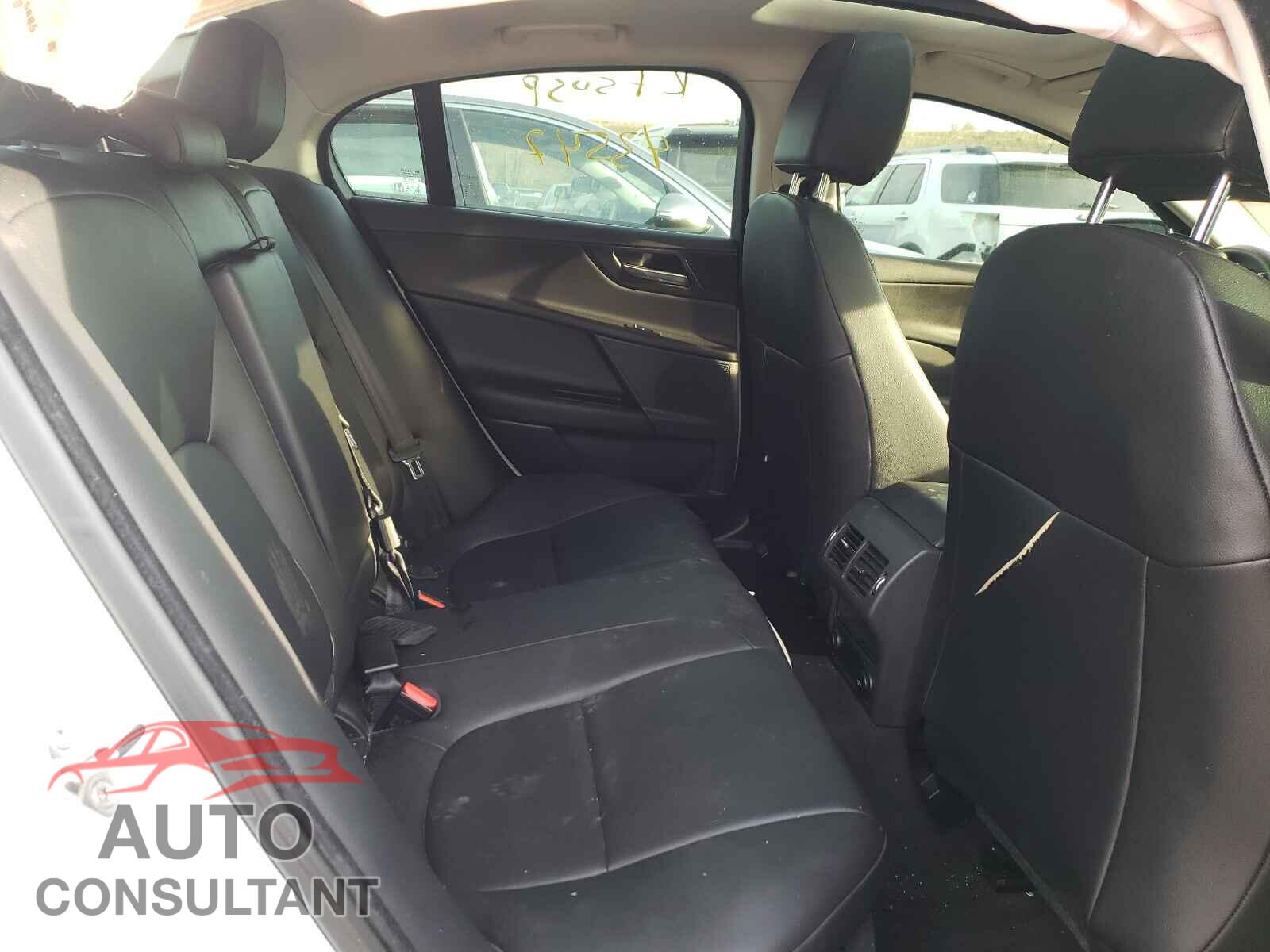 JAGUAR XE 2017 - SAJAR4BN9HA977753