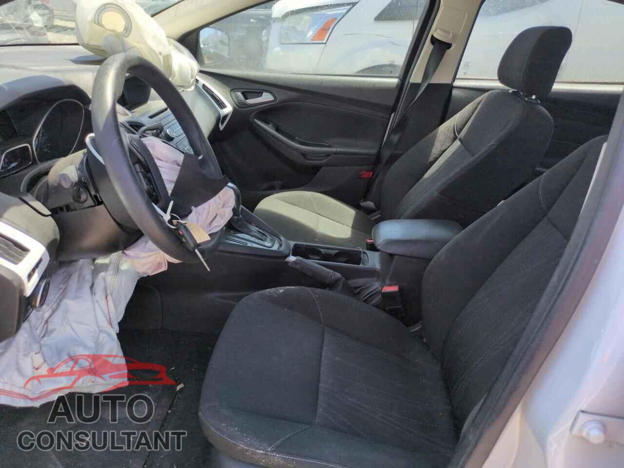 FORD FOCUS 2015 - 1FADP3F22FL262929