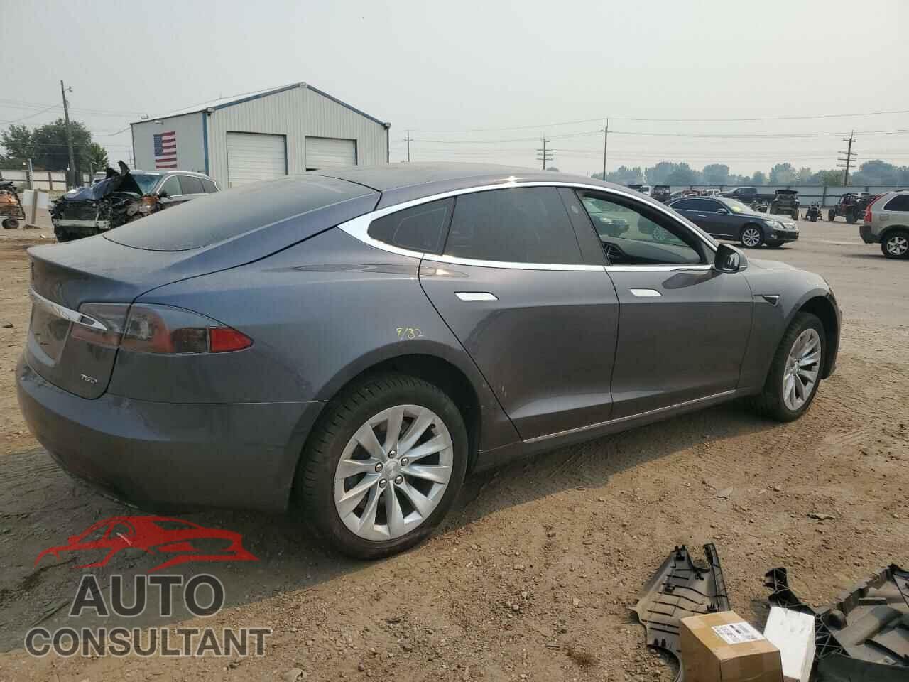 TESLA MODEL S 2018 - 5YJSA1E28JF246920