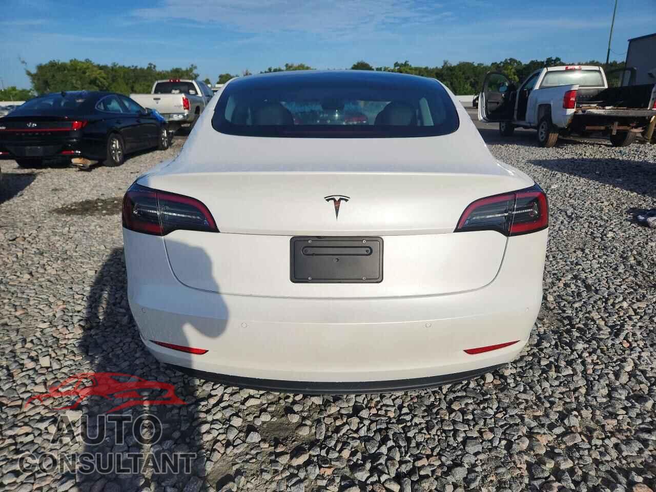 TESLA MODEL 3 2021 - 5YJ3E1EA3MF047522