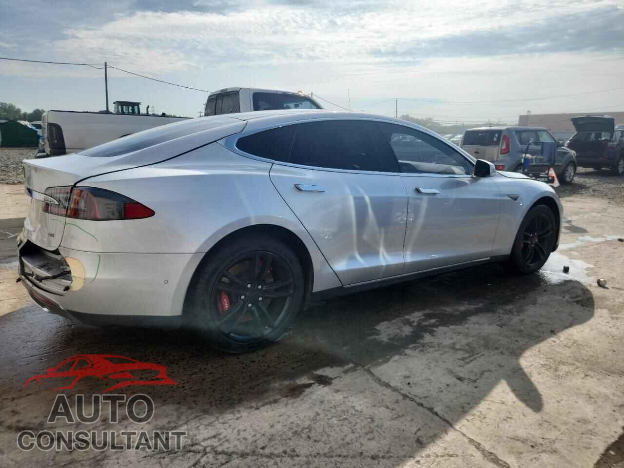 TESLA MODEL S 2014 - 5YJSA1H11EFP65171