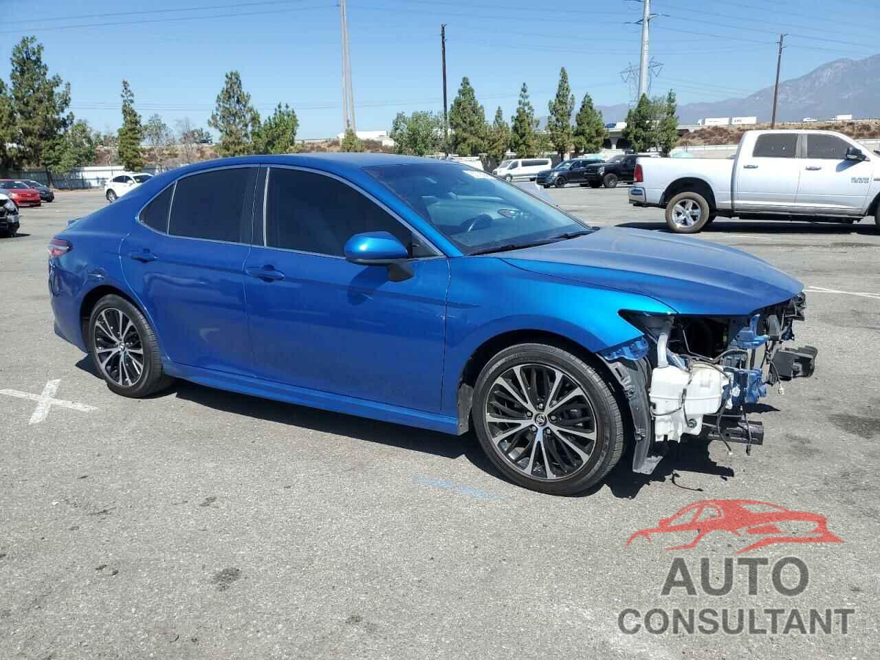 TOYOTA CAMRY 2018 - 4T1B11HK6JU088222