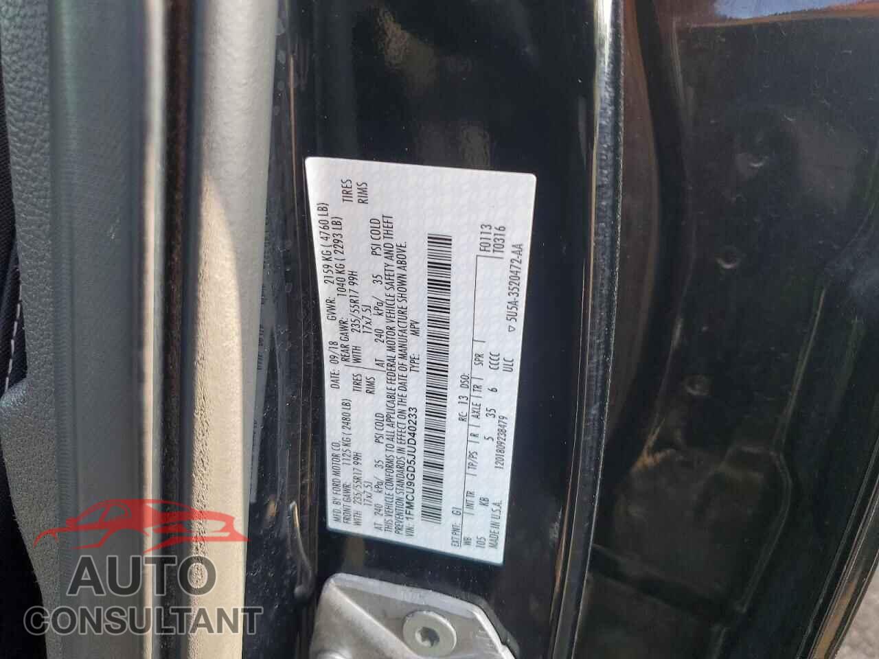 FORD ESCAPE 2018 - 1FMCU9GD5JUD40233