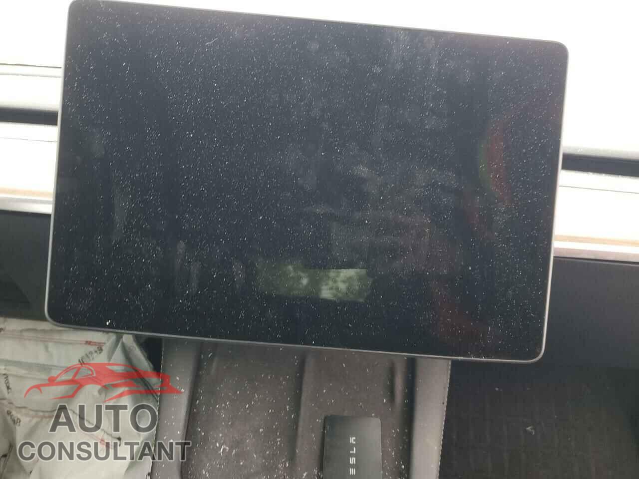 TESLA MODEL 3 2022 - 5YJ3E1EA2NF303148